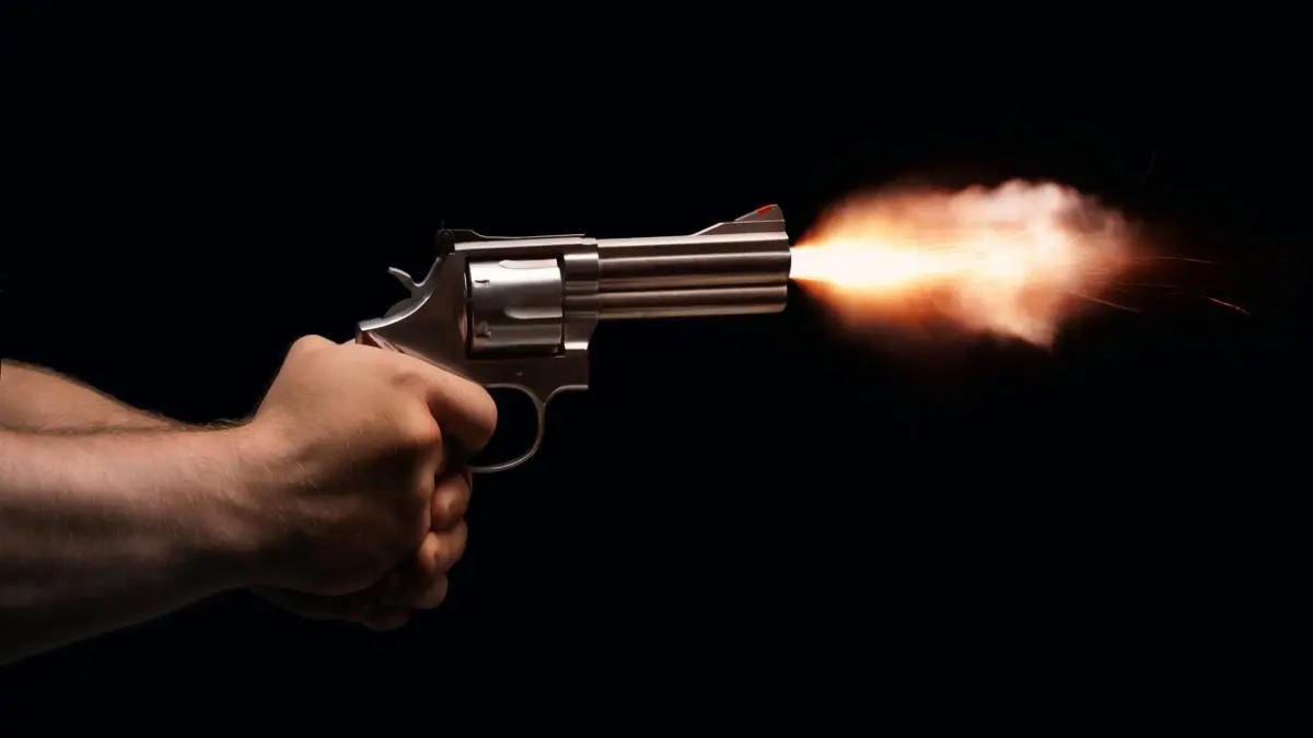 ASI ने सब इंस्पेक्टर पर पिस्टल तान दी मारने की धमकीः SP ने किया लाइन हाजिर, इधर छठवीं की छात्रा का अपहरण का प्रयास