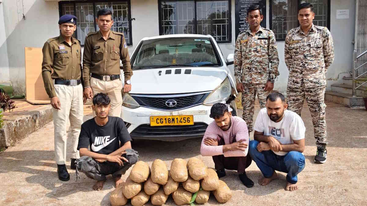 वाहन चेकिंग में कार से मिला 8 लाख मूल्य का 15 किलो गांजा, तीन अंतरराज्यीय तस्कर गिरफ्तार…