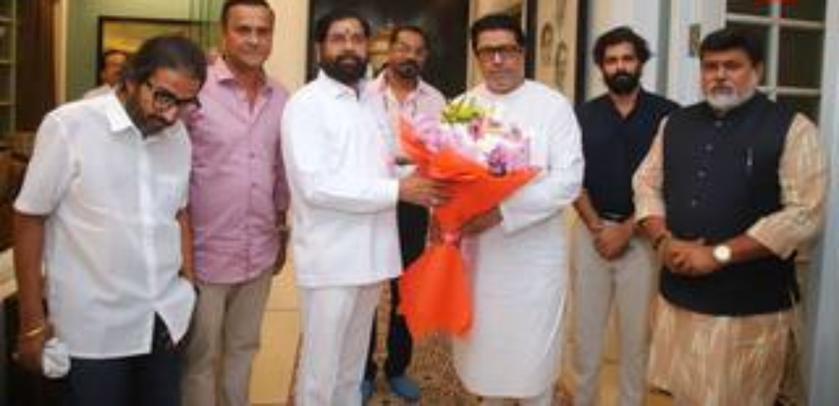 राज ठाकरे ने डिप्टी CM एकनाथ शिंदे से ‘नंदनवन’ में की मुलाकात, सियासी गठजोड़ की अटकलें हुई तेज!