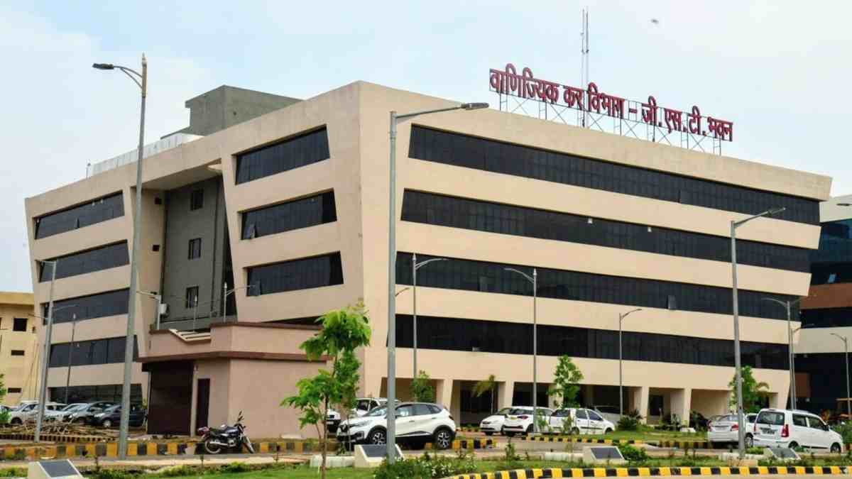 वाणिज्य कर विभाग में बड़े पैमाने पर तबादला, आयुक्त, उपायुक्त, सहायक आयुक्त समेत राज्य कर अधिकारी हुए इधर से उधर… देखें लिस्ट