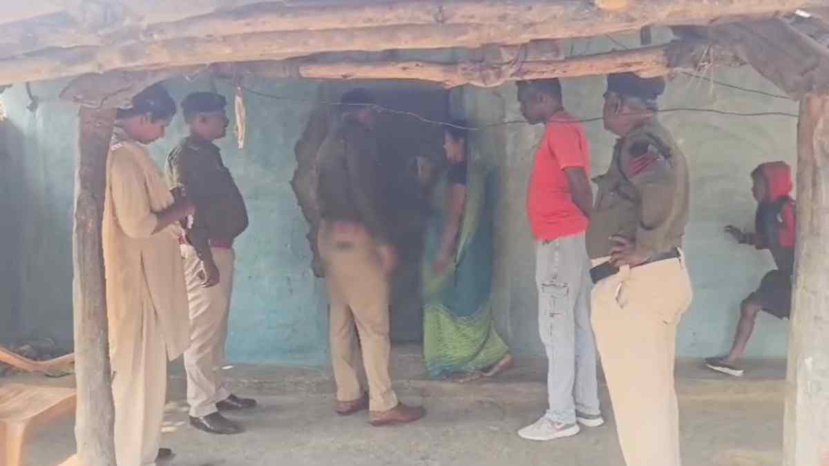 CG News : हंसिया लेकर घर में कैद हुई नाबालिग, पुलिस की सूझबूझ से टली बड़ी अनहोनी