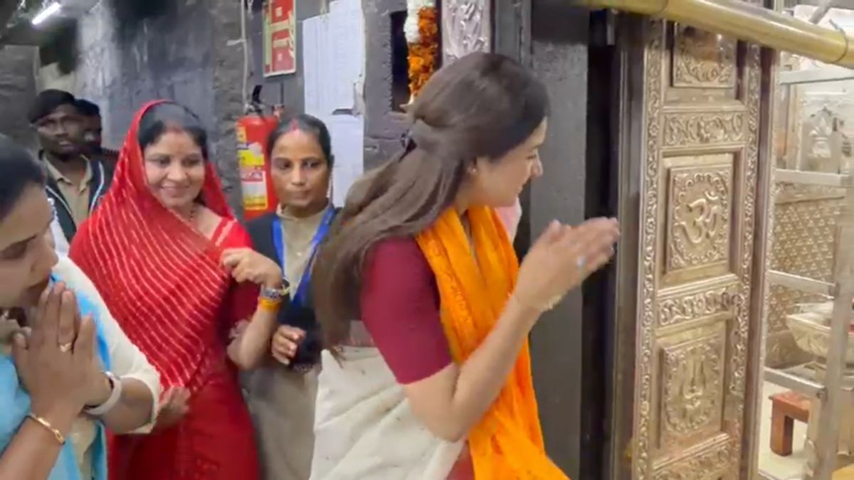 उज्जैन महाकाल दर्शन के बाद अलका लांबा ने मंत्री  विजयवर्गीय पर बोला हमलाः कहा- जिनका नाम कैलाश, उनके कार्य समाज में पाप व अपराध को बढ़ावा देने वाले