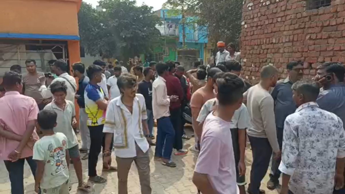 सामुदायिक भवन को लेकर दो समुदाय हुए आमने-सामने, पुलिस की हस्तक्षेप के बाद पार्षद ने रोका भूमिपूजन कार्यक्रम