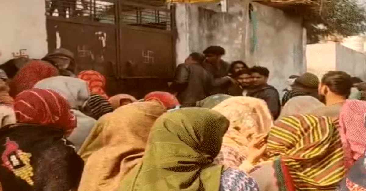 ये हत्या है या फिर आत्महत्या! एक ही परिवार के 5 लोगों की मिली लाश, शवों के पास मिले दूध के गिलास, मौत की मिस्ट्री सुलझाने में जुटी खाकी