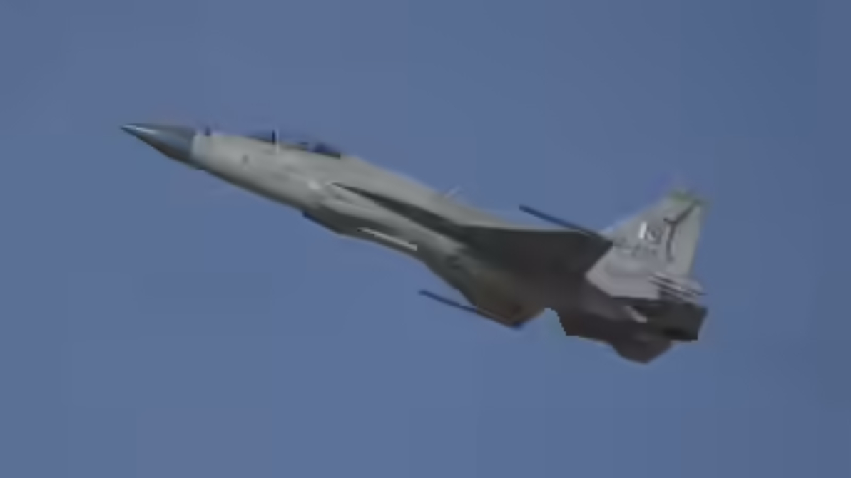 पाकिस्तान एयरफोर्स के विमान ने किया बैन का उल्लंघन, दोनों देशों का हवाई क्षेत्र को दूसरे के लिए प्रतिबंधित, ऑपरेशन सिंदूर के बाद पहला मौका