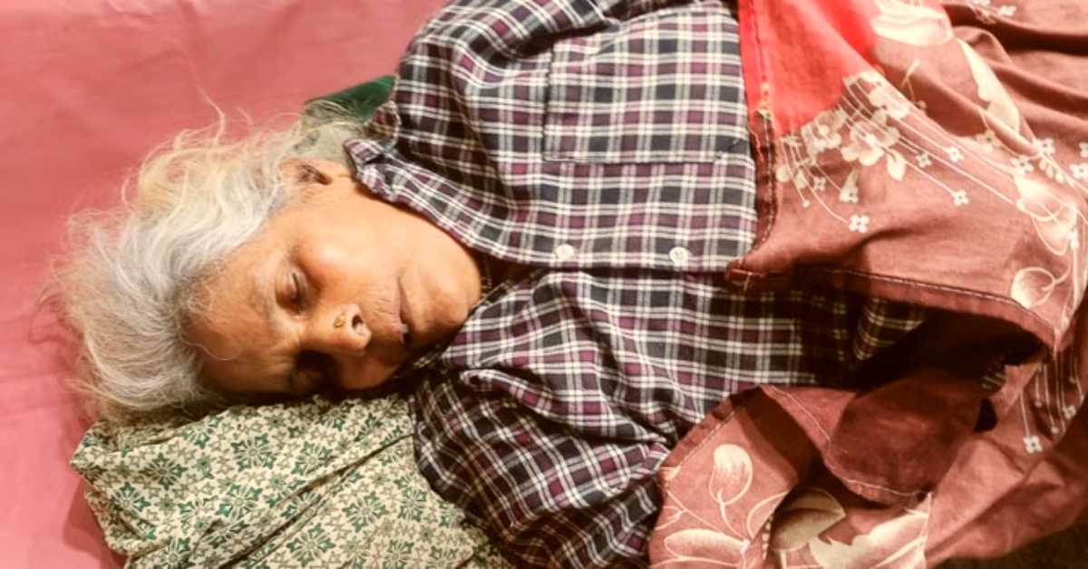 संतान नहीं ‘शैतान’ हैं ये..! बीमार मां को कब्रिस्तान में छोड़ गए कलयुगी बेटे, पूरा मामला जानकर खौल उठेगा खून