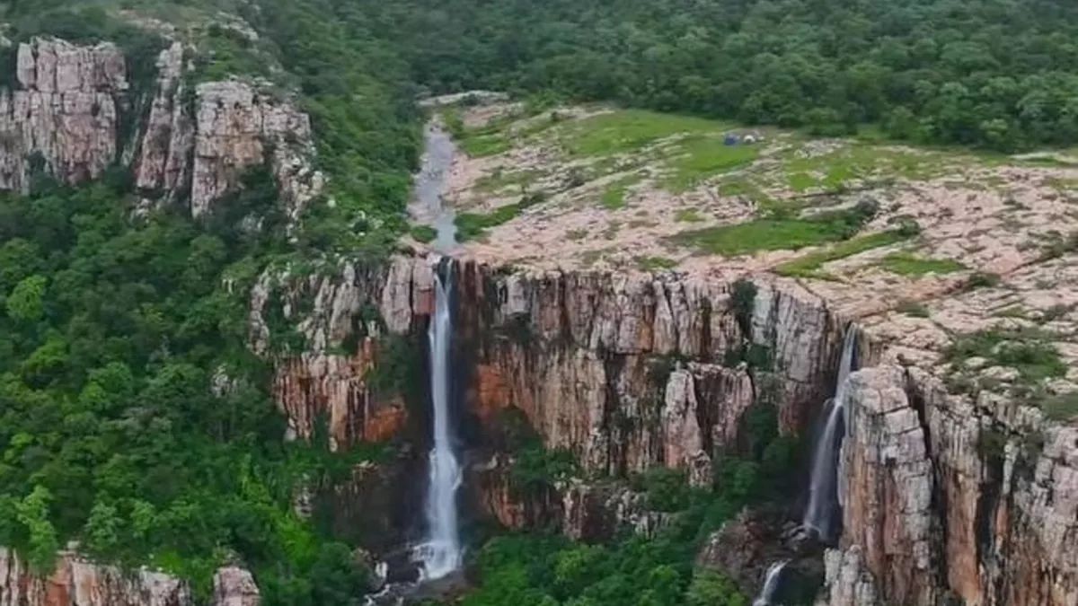 रोमांच और प्रकृति का संगम शिशुपाल पर्वत बना छत्तीसगढ़ का नया एडवेंचर हब, युवाओं में बढ़ी लोकप्रियता