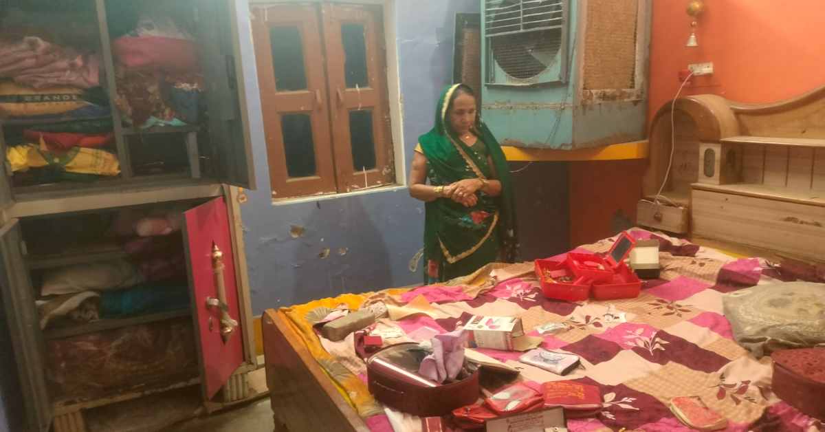 UP में बस कहने को कानून चंगा है..! दिनदहाड़े घर में घुसे चोर, 20 लाख का जेवरात और कैश ले उड़े शातिर, कांड के बाद जागी खाकी