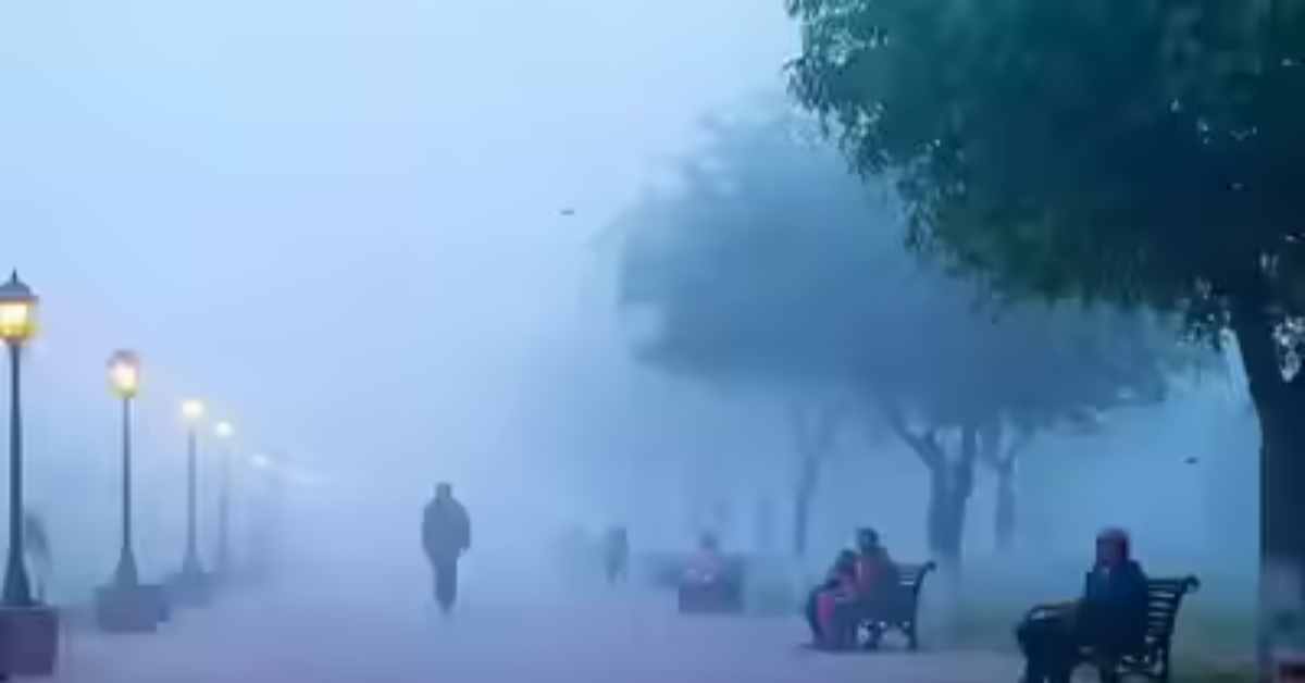 UP WEATHER TODAY: प्रदेश के कई जिलों में कोहरे का अलर्ट, जानिए कहां-कहां छाया रहेगा धुंध…