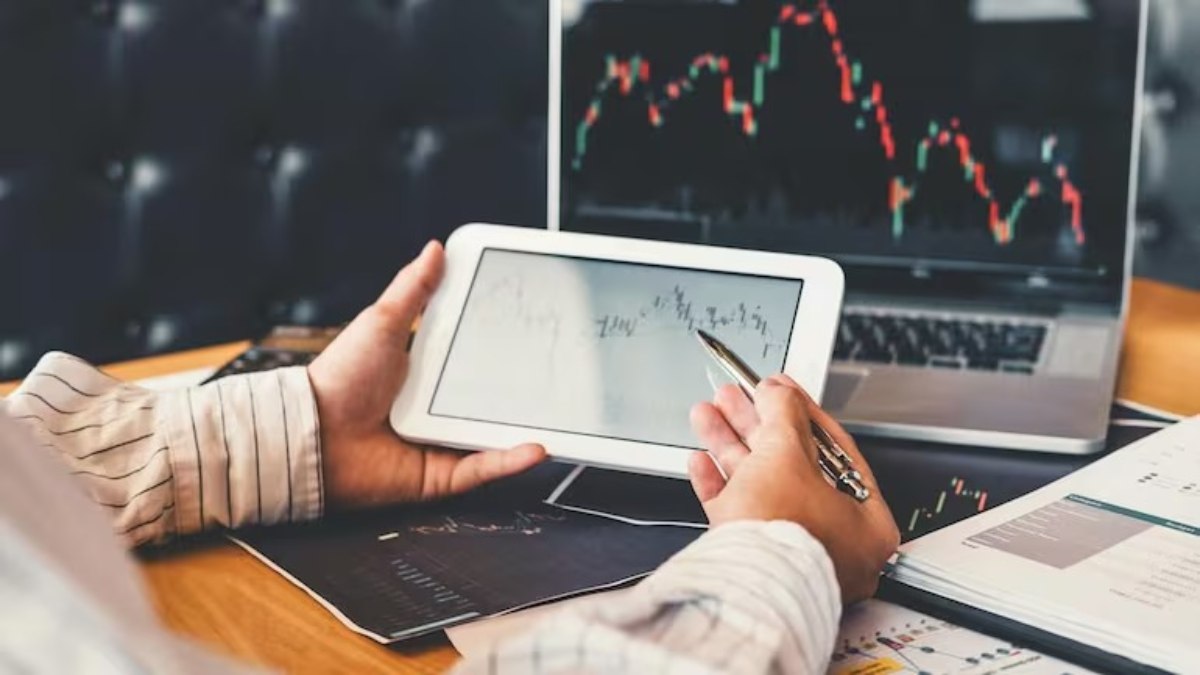 IT Stocks Latest Update: IT स्टॉक्स पर मंडराया संकट, एक्सपर्ट्स ने इन 6 कंपनियों का टारगेट प्राइस घटाया, जानिए डिटेल्स