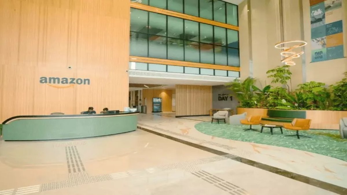 Amazon Bengaluru Office : अमेजन ने खोला एशिया का दूसरा सबसे बड़ा ऑफिस, 7,000 लोग करेंगे काम, जानिए कहां है दफ्तर ?