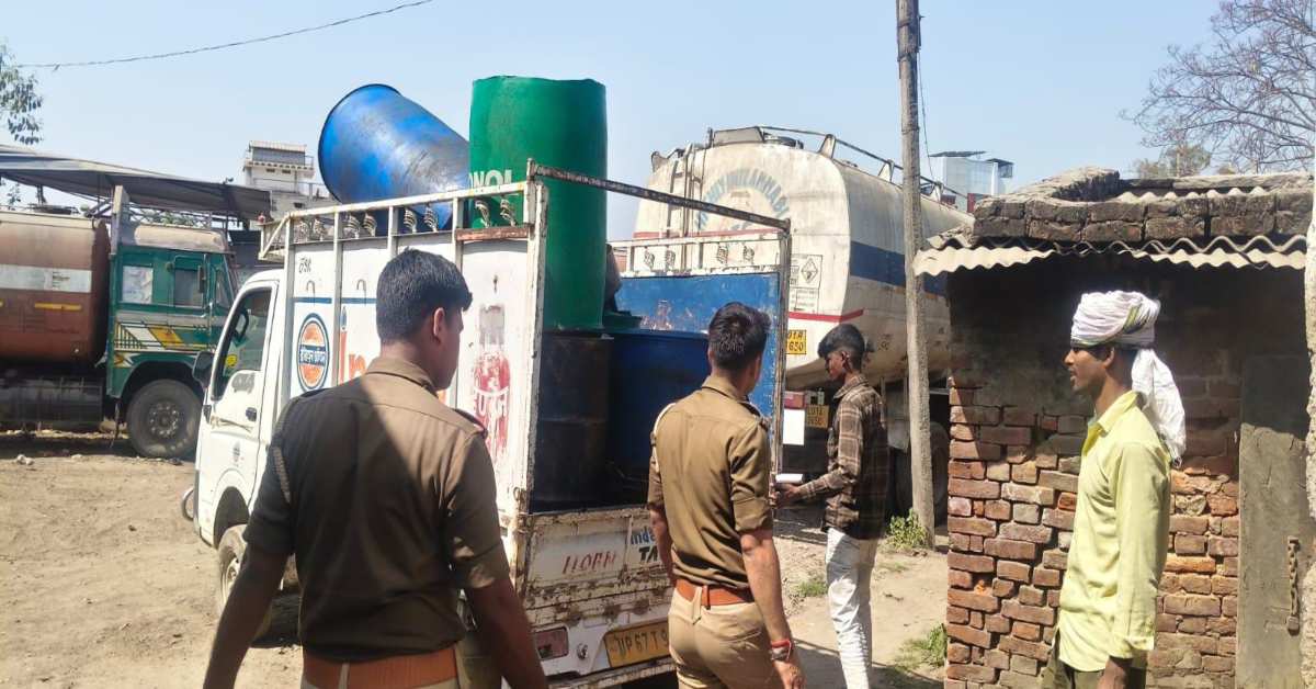 UP पुलिस का फिल्मी अंदाज! तेल टैंकरों से डीजल चोरी करने वाले गिरोह का भंडाफोड़, जानिए खाकी ने शातिरों को कैसे दबोचा
