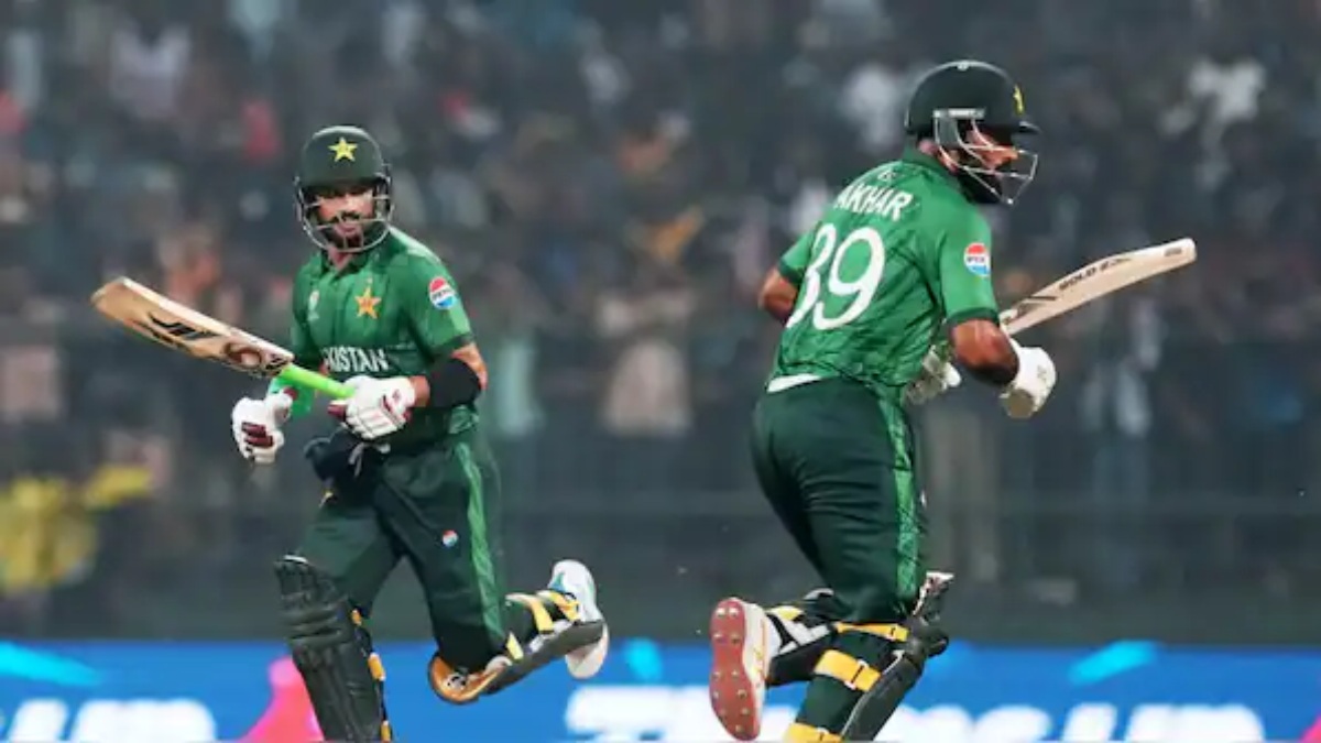 T20 World Cup 2026 : करो या मारो वाले मुकाबले में पकिस्तान ने की ताबड़तोड़ बल्लेबाजी, श्रीलंका को दिया 213 रन का लक्ष्य, वर्ल्ड कप में ऐसा करने वाले पहले बैटर बने फरहान