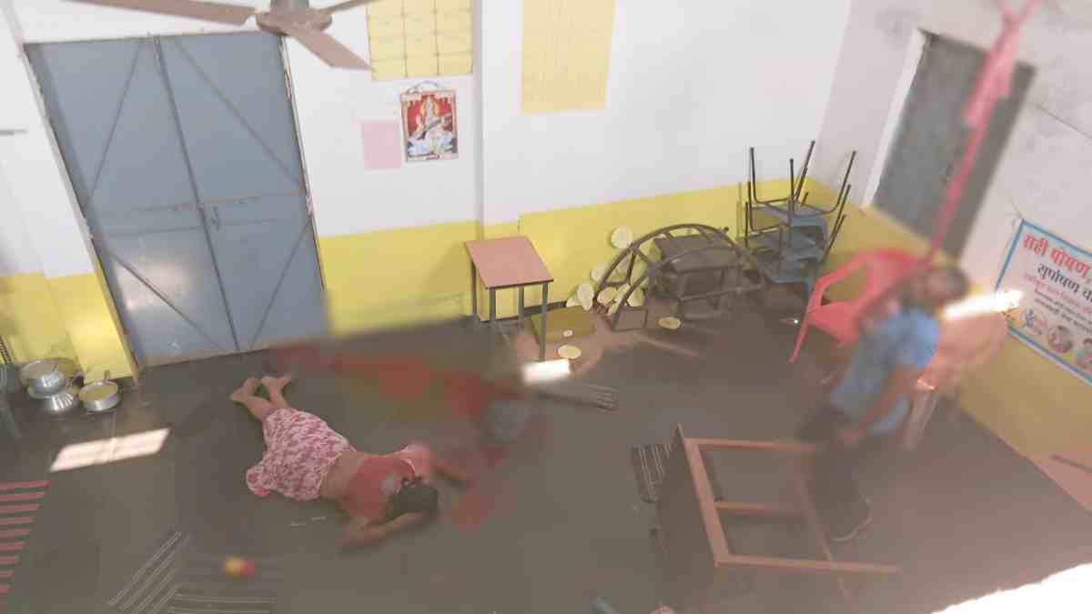 CG में खौफनाक घटना : जेल से बाहर आते ही वारदात, आंगनबाड़ी कार्यकर्ता की हत्या कर आरोपी ने लगाई फांसी