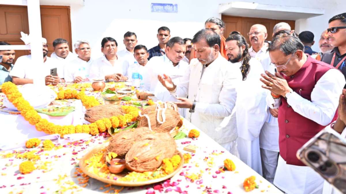 मुख्यमंत्री ने ‘सतनाम सद्भाव पदयात्रा’ का किया शुभारंभ, पवित्र जैतखाम की पूजा-अर्चना कर प्रदेशवासियों की सुख समृद्धि के लिए की कामना