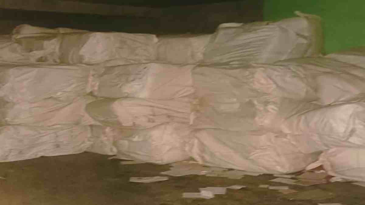 Raipur News : अवैध गुटखा भंडारण पर पुलिस की बड़ी कार्रवाई, 20 लाख का माल जब्त