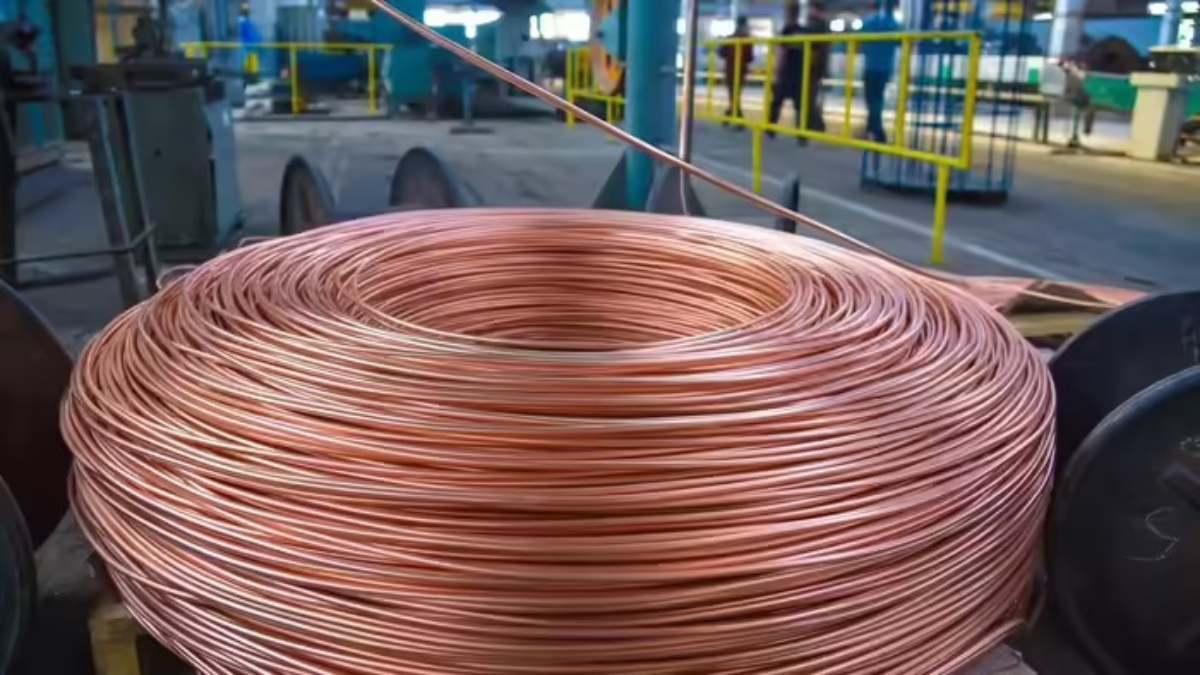 Copper Price Today : सस्ता हो गया तांबा, हाई डिमांड के बाद भी गिरावट, जानिए क्या है वजह ?