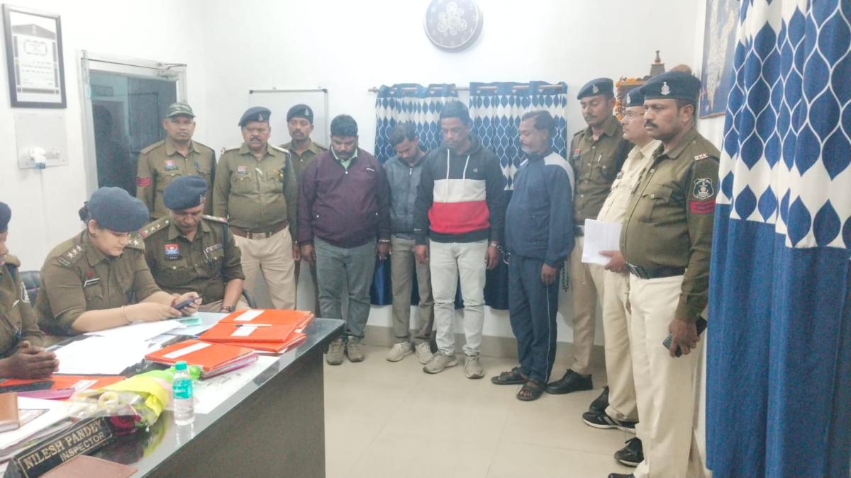 तंत्र-मंत्र और लुटेरों की अजब कहानी: अंधविश्वास के जाल में फंसकर तांत्रिक को दिए 2.5 लाख रुपए, ठगी का हुआ एहसास, तो बने लुटेरे…