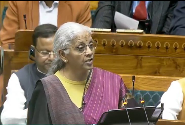 Union Budget 2026 : बजट में देश को 7 हाई स्पीड ट्रेन कॉरोडोर की सौगात, वित्त मंत्री निर्मला सीतारमण ने किया ऐलान ; मेगा टेक्सटाइल पार्क भी स्थापित किया जाएगा