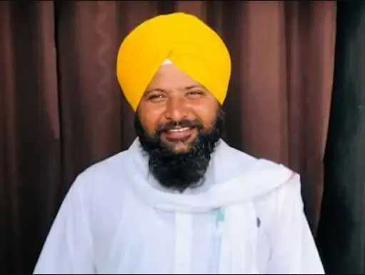 तरनतारन सरपंच हत्याकांड: DSP और SHO को किया गया सस्पेंड, गैंगस्टर लखबीर लांडा ने ली जिम्मेदारी