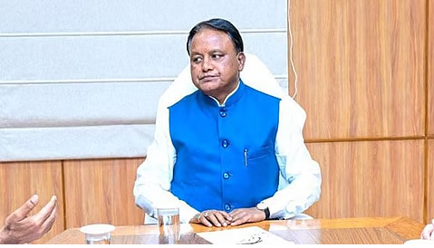 ओडिशा : मुख्यमंत्री माझी ने कॉन्ट्रैक्ट पर काम करने वाले आयुष डॉक्टरों की सैलरी में बड़ी बढ़ोतरी को दी मंज़ूरी