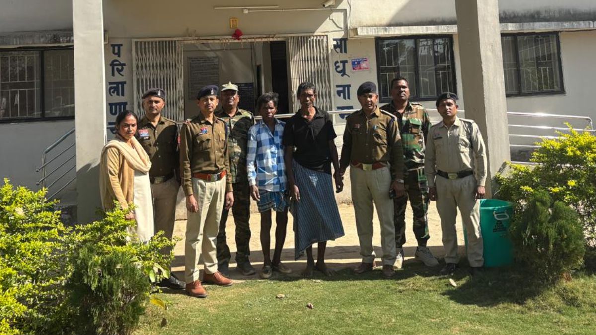 CG Murder News : पत्नी की हत्या कर आत्महत्या का रूप देने की कोशिश, जंगल में फांसी पर लटकाया शव, पति समेत दो गिरफ्तार