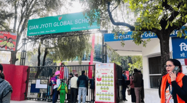 Big News : पंजाब में बोर्ड की परीक्षा के बीच मोहाली में फिर से स्कूल को बम से उड़ाने की मिली धमकी