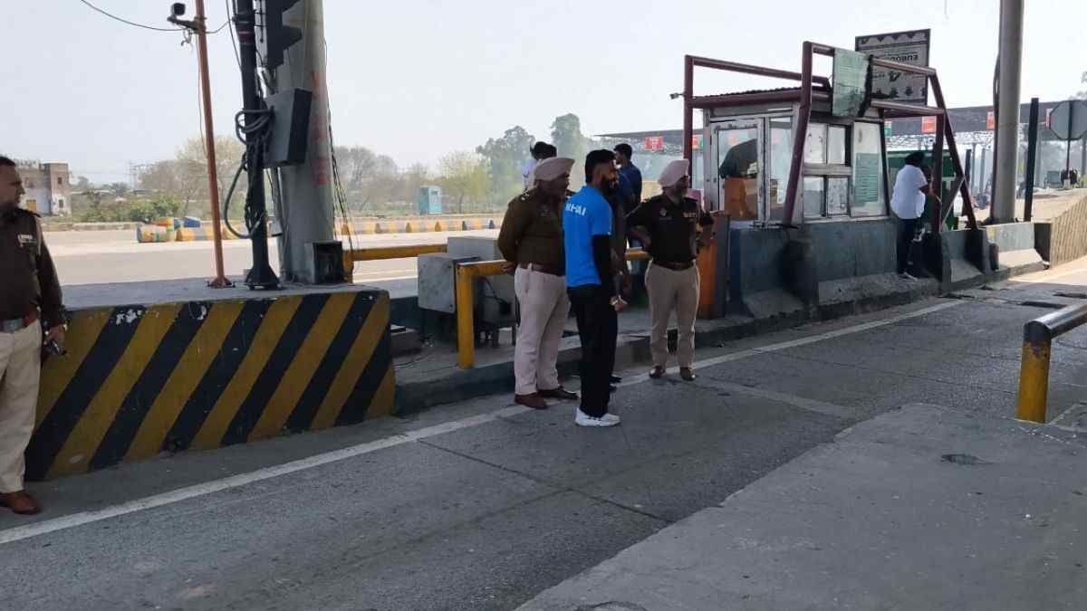 लुधियाना: किसानों ने फिर से फ्री करवाया टोल प्लाजा, जानिए क्या है उनकी मांग