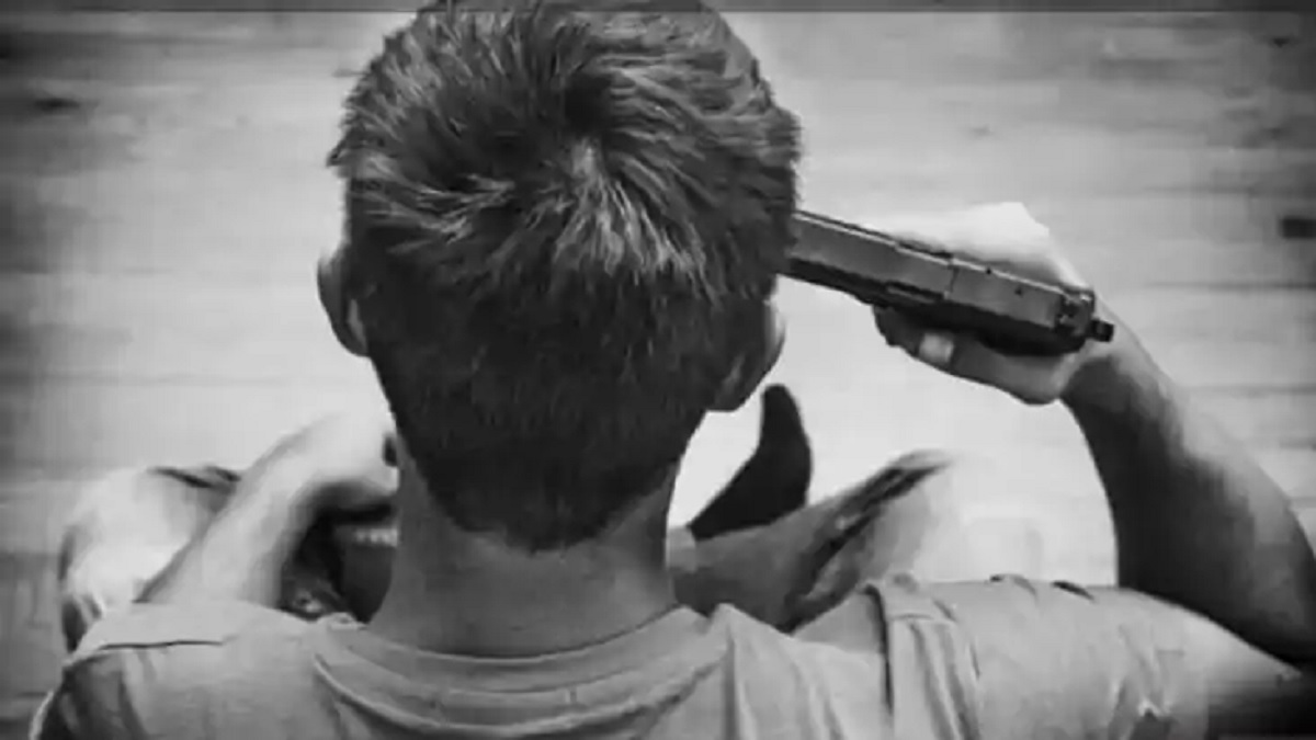 Bihar Crime: रिटार्यड फौजी के बेटे ने खुद को गोली से उड़ाया, पटना से गांव लेकर आए थे पिता, बाद में….