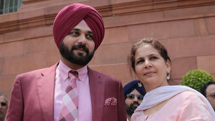 Punjab Politics : सिद्धू दम्पती का जाना कांग्रेस को पड़ सकता है भारी