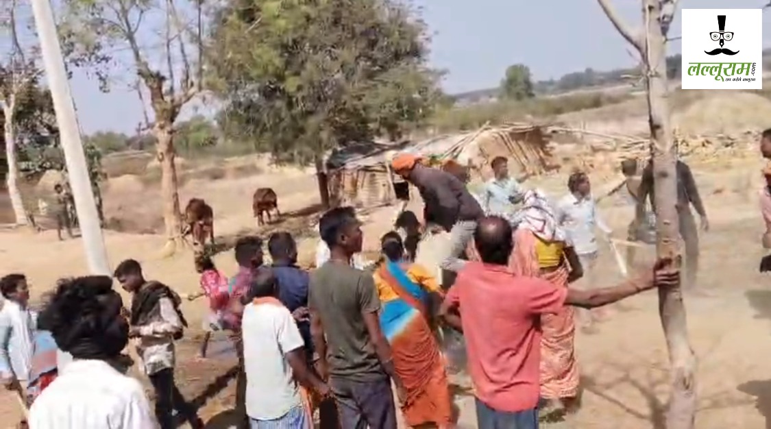 CG News : अतिक्रमण हटाने के दौरान आपस में भीड़े दो पक्ष, जमकर चले लाठी-डंडे, प्रशासन की टीम पर भी पथराव