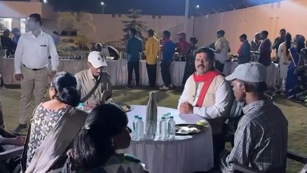 आत्मसमर्पित नक्सलियों ने किया जंगल सफारी का भ्रमण, गृह मंत्री विजय शर्मा ने भोजन के लिए आमंत्रित कर की व्यक्तिगत चर्चा…