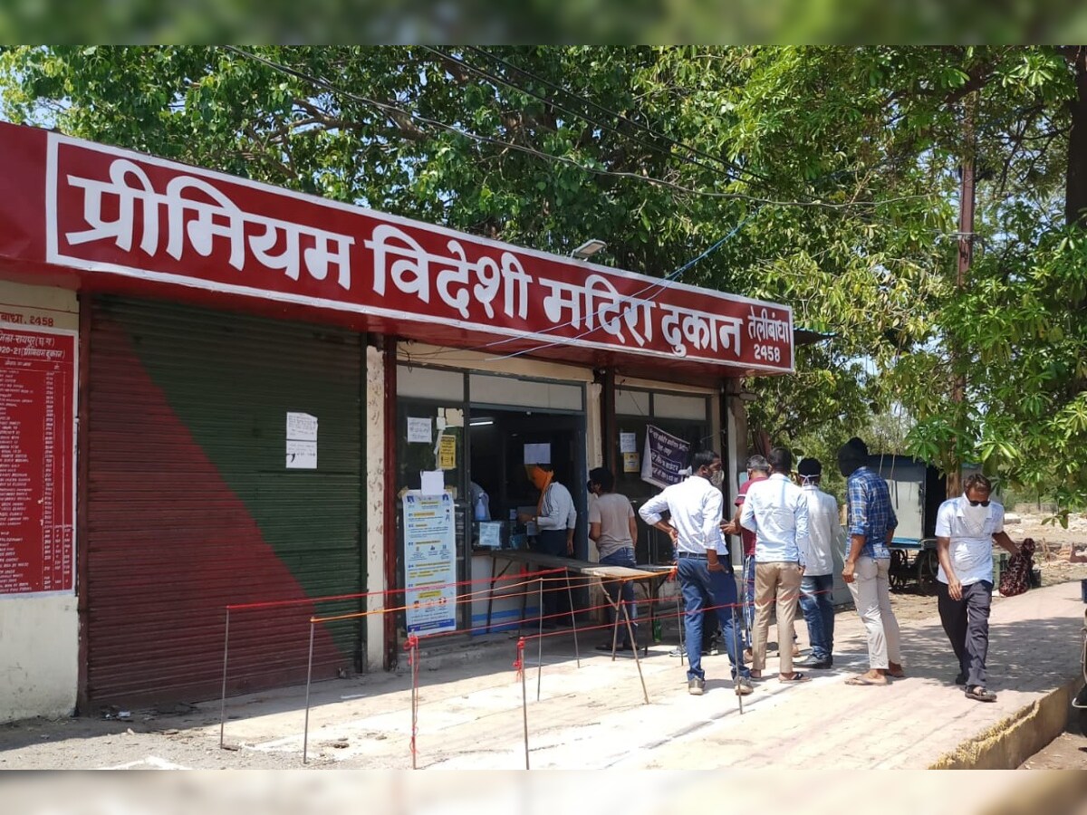 होली के दिन शराब दुकान खुली रहने पर कांग्रेस ने बोला हमला, मंत्री गुरू खुशवंत और विधायक पुरंदर मिश्रा ने दिया ऐसा जवाब