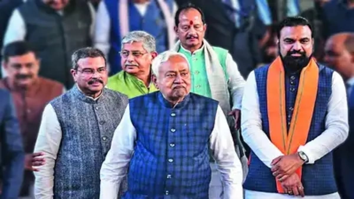 ​बिहार कैबिनेट का 36 सदस्यीय फॉर्मूला तैयार, भाजपा का होगा स्पीकर, जदयू के पास सभापति पद, पुराने चेहरों के साथ नई सरकार