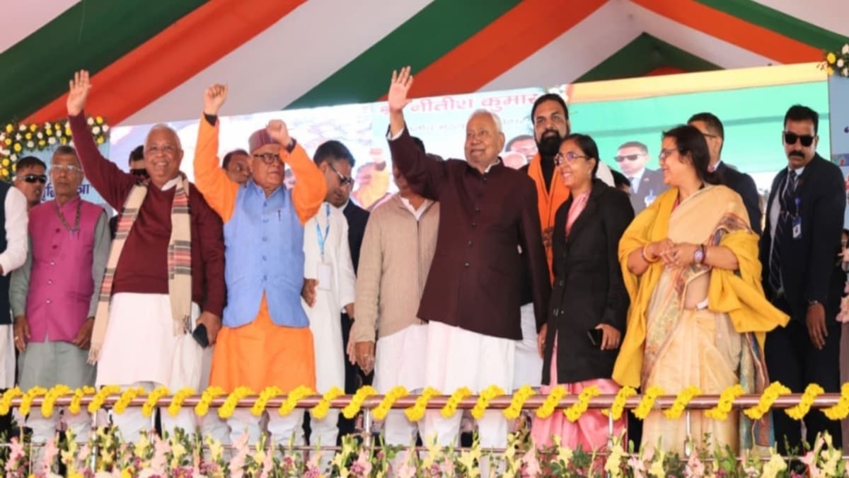 ​नीतीश कुमार का बक्सर दौरा, स्पोर्ट्स और कल्चरल हब बनेगा जिला, मुख्यमंत्री देंगे करोड़ों की योजनाओं की सौगात