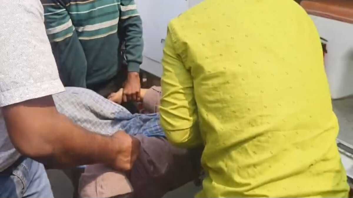 सुपौल में ​भीषण सड़क हादसा, बाइक सवार चिकित्सक को अज्ञात वाहन ने रौंदा, मौके पर ही तोड़ा दम