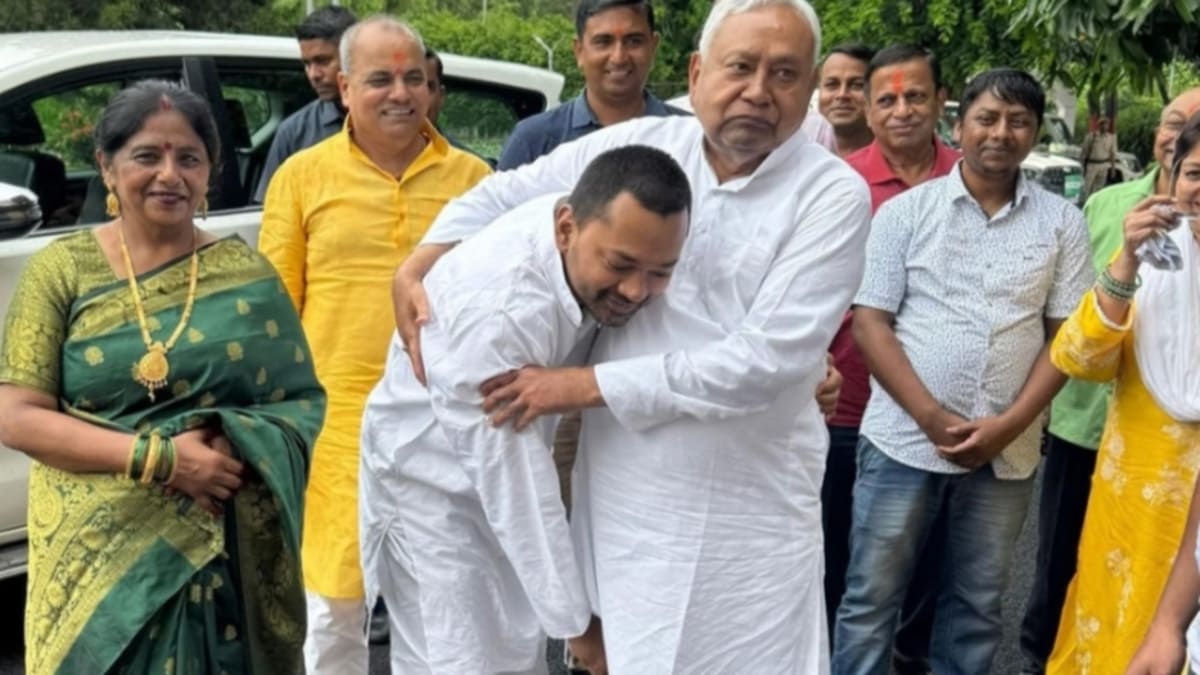 JDU में निशांत कुमार की धमाकेदार एंट्री! 5 मार्च को थामेंगे पार्टी का दामन, कार्यकर्ताओं ने शुरू किया जश्न