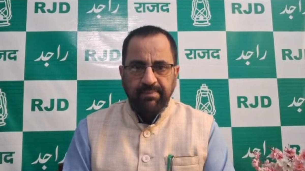 ​नीतीश के पोस्ट पर सियासी घमासान, एजाज अहमद बोले- लोकतंत्र को खतरे में डाल रही बीजेपी की नीतियां