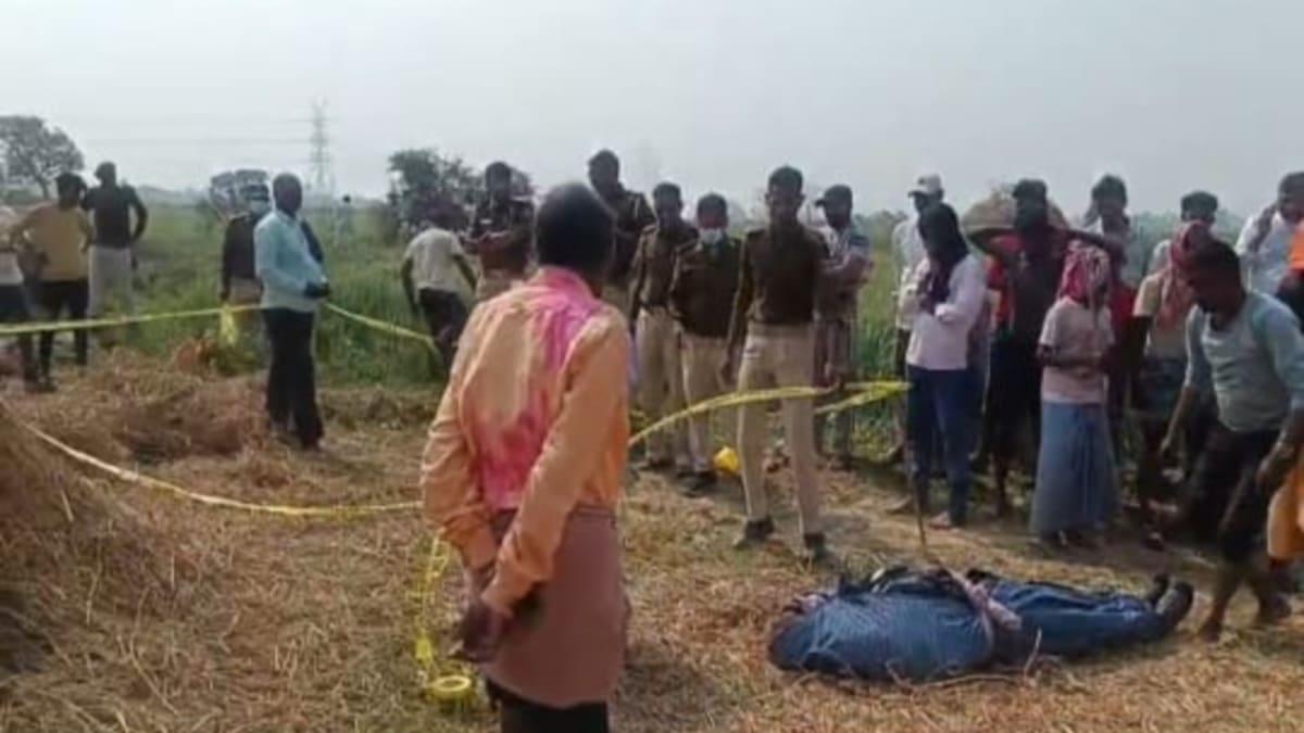 ​इलाज कराने निकले वृद्ध की पीट-पीटकर हत्या! 4 दिन बाद खेत में मिला शव, परिजनों ने जताई लूट के बाद मर्डर की आशंका, पुलिस जांच में जुटी