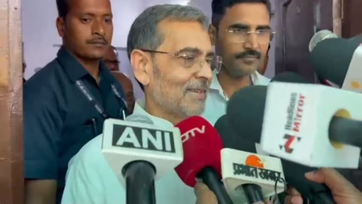 ​नीतीश के दिल्ली जाने पर भावुक हुए कुशवाहा! राज्यसभा चुनाव को लेकर विपक्ष को दी बड़ी चुनौती, निशांत कुमार की एंट्री पर भी दिया बयान