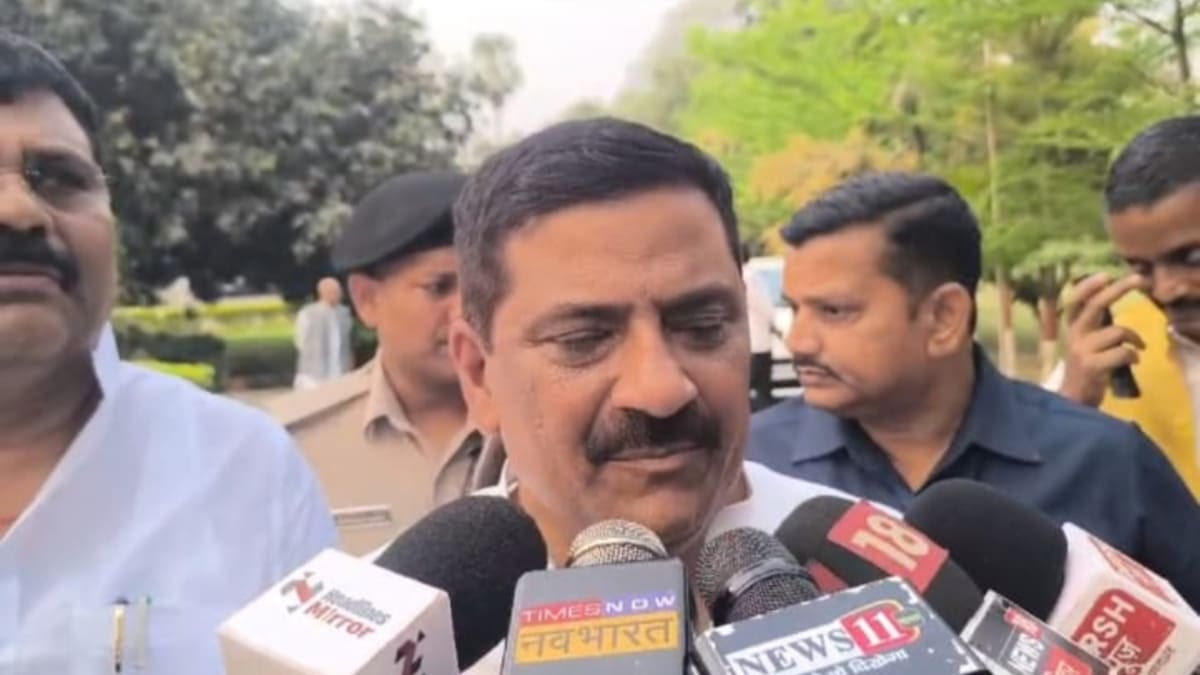 नीतीश के उत्तराधिकारी की एंट्री, निशांत कुमार कल थामेंगे जदयू का झंडा, संजय झा बोले- 2030 तक मुख्यमंत्री के मार्गदर्शन में ही चलेगी सरकार