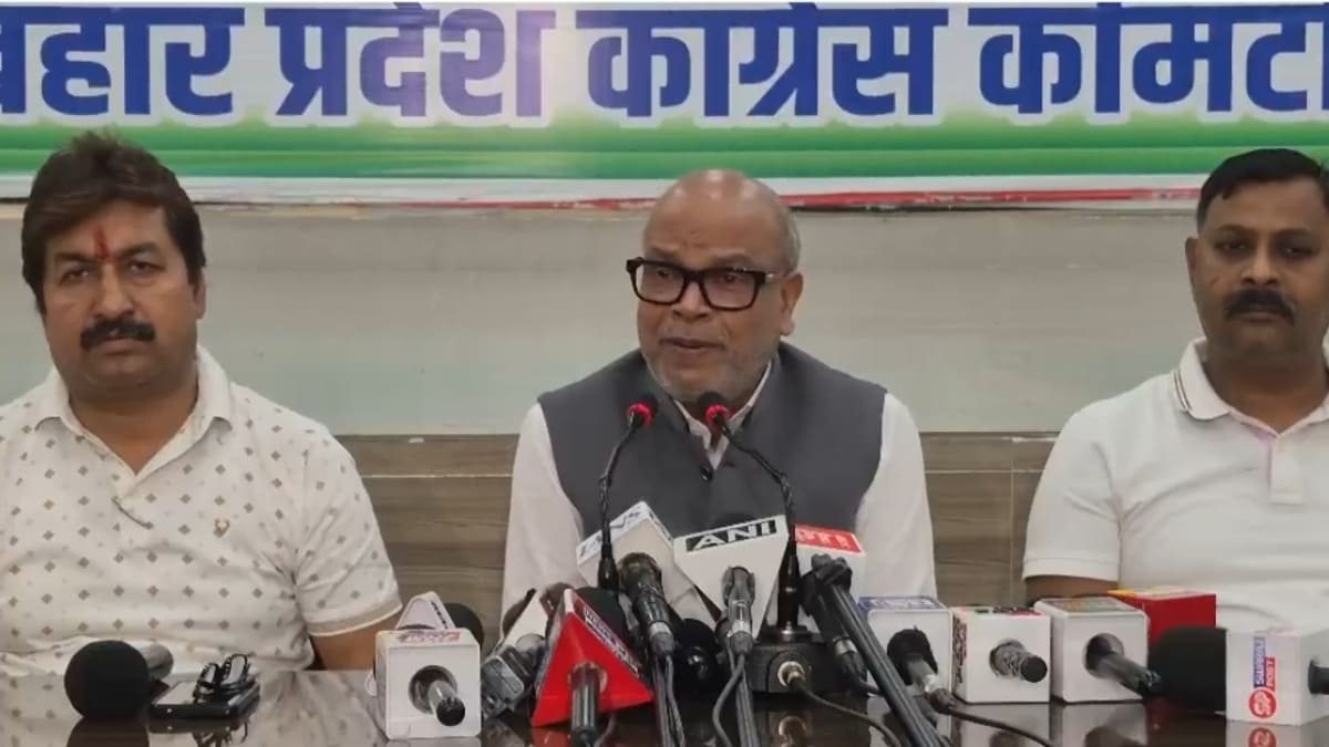 पीछे से छुरा भोंकती है भाजपा, राजेश राम ने नीतीश के राज्यसभा जाने को बताया मजबूरी का सौदा, कांग्रेस ने की नायडू के लिए भविष्यवाणी