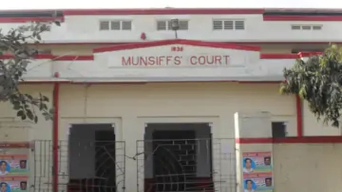 मुजफ्फरपुर में पूर्व DAO सुधीर कुमार की जमानत अर्जी खारिज, 19 हजार की घूस लेते हुए हुए थे गिरफ्तार