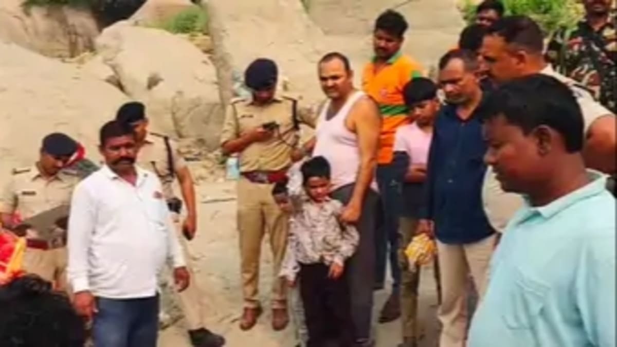 दो दिनों की मशक्कत के बाद नदी से निकाला गया मछुआरे का शव, SDRF ने चलाया रेस्क्यू ऑपरेशन