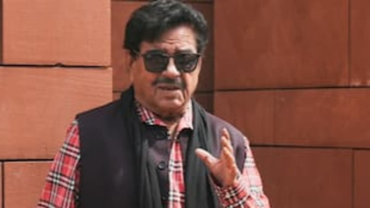 शत्रुघ्न सिन्हा का पटना में पीएम मोदी पर बड़ा हमला, बोले- डोनल्ड ट्रंप की भाषा बोल रही है केंद्र सरकार