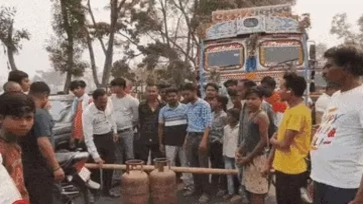 सुपौल में NH जाम, पटना में एजेंसियों पर लटके ताले, मिडिल-ईस्ट युद्ध के चलते सरकार का हाई अलर्ट