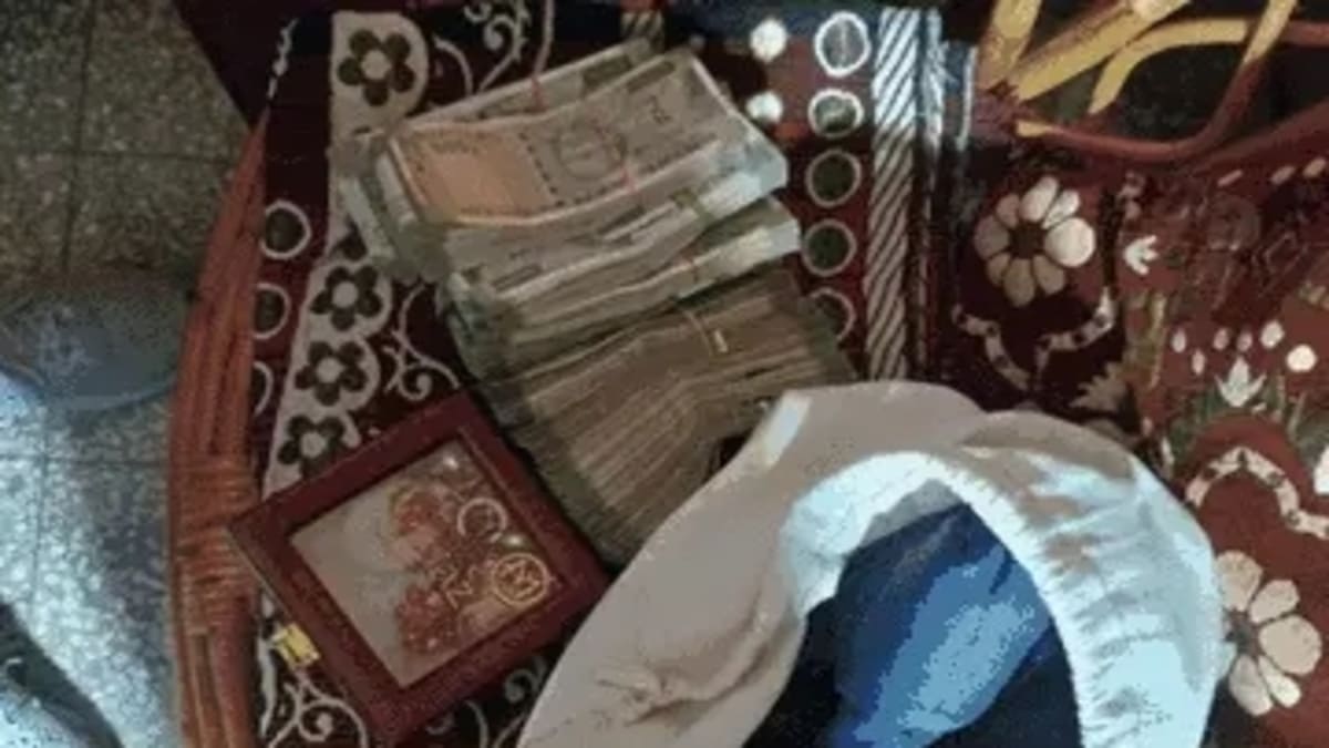 11 साल की नौकरी में 96 लाख से ज्यादा की अवैध संपत्ति! BMSICL अधिकारी के यहां छापा