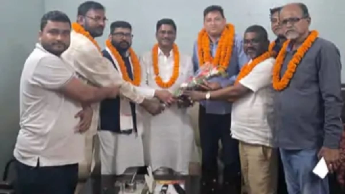 किशनगंज में फैसल अहमद बने जदयू के नए जिलाध्यक्ष, समर्थकों ने किया जोरदार स्वागत, संगठन को धार देने का संकल्प