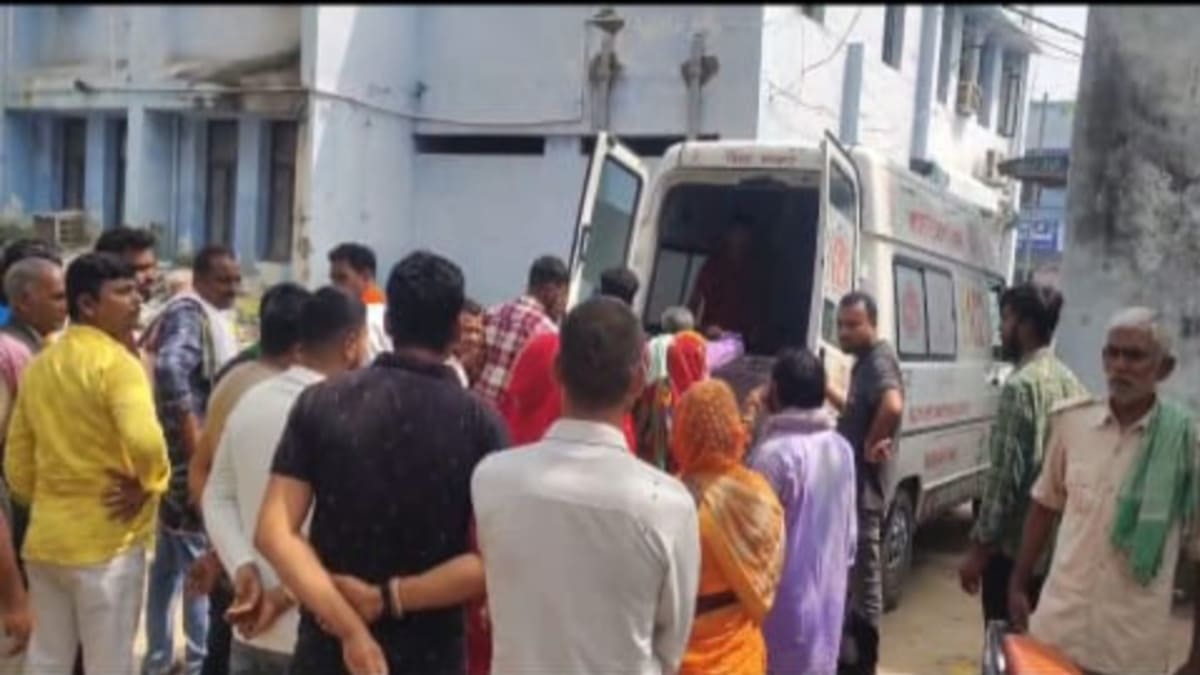 महुआ में बेलगाम वाहन ने ली युवक की जान, हादसे के बाद परिजनों का रो-रोकर बुरा हाल, मौके पर ही दर्दनाक मौत