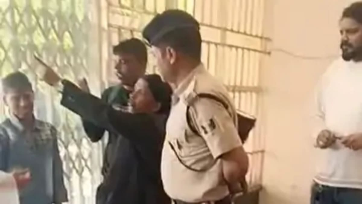 ​मायागंज नर्सिंग हॉस्टल में हाई वोल्टेज ड्रामा, छात्रा की मां पर FIR, वार्डन और गार्ड से मारपीट